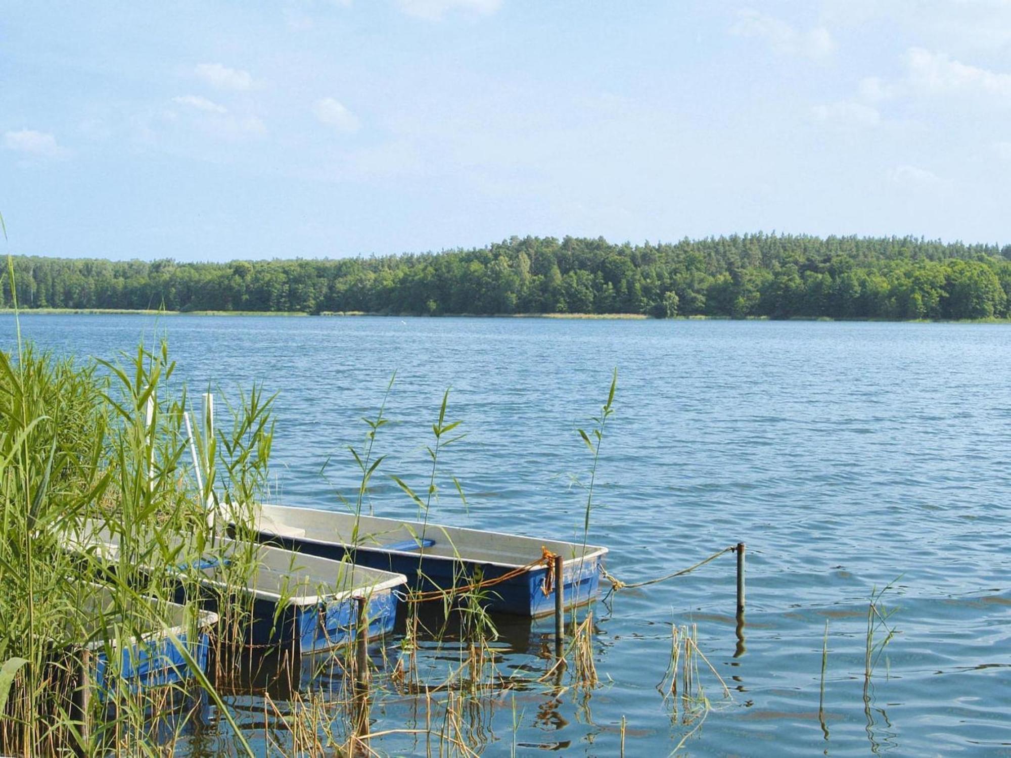Vacation Settlement Directly At The Grundlossee In Sewekow Exterior photo
